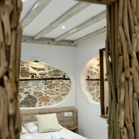 Avia Skiathos, Avia Avra 아파트
