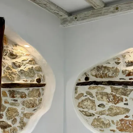 Avia Skiathos, Avia Avra *