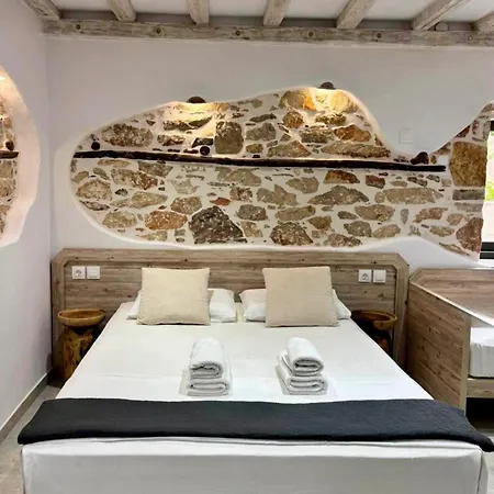 Avia Skiathos, Avia Avra 아파트